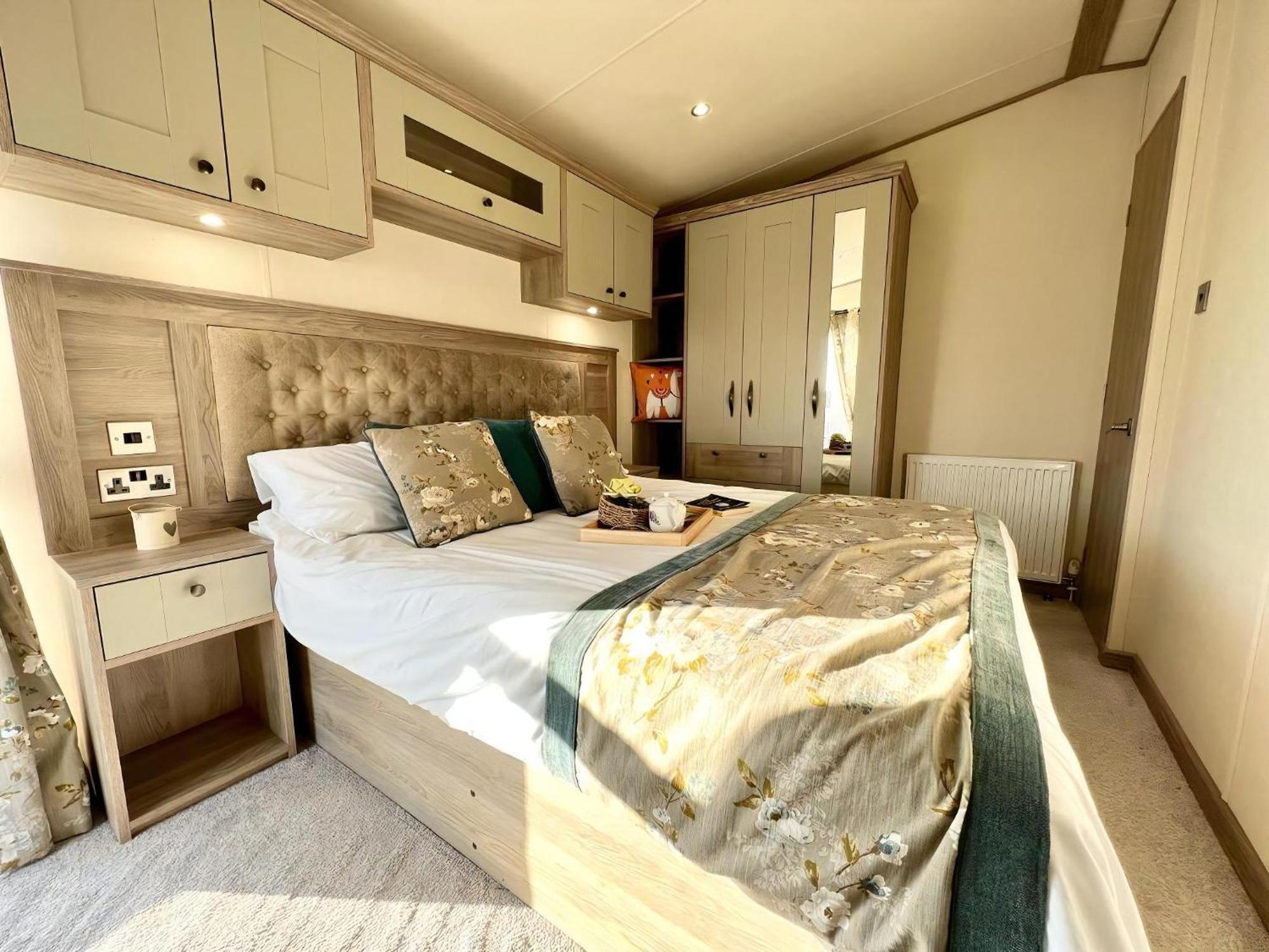 Stunning Caravan With Full Lake View At Southview Holiday Park Ref 33004Ml Skegness Εξωτερικό φωτογραφία