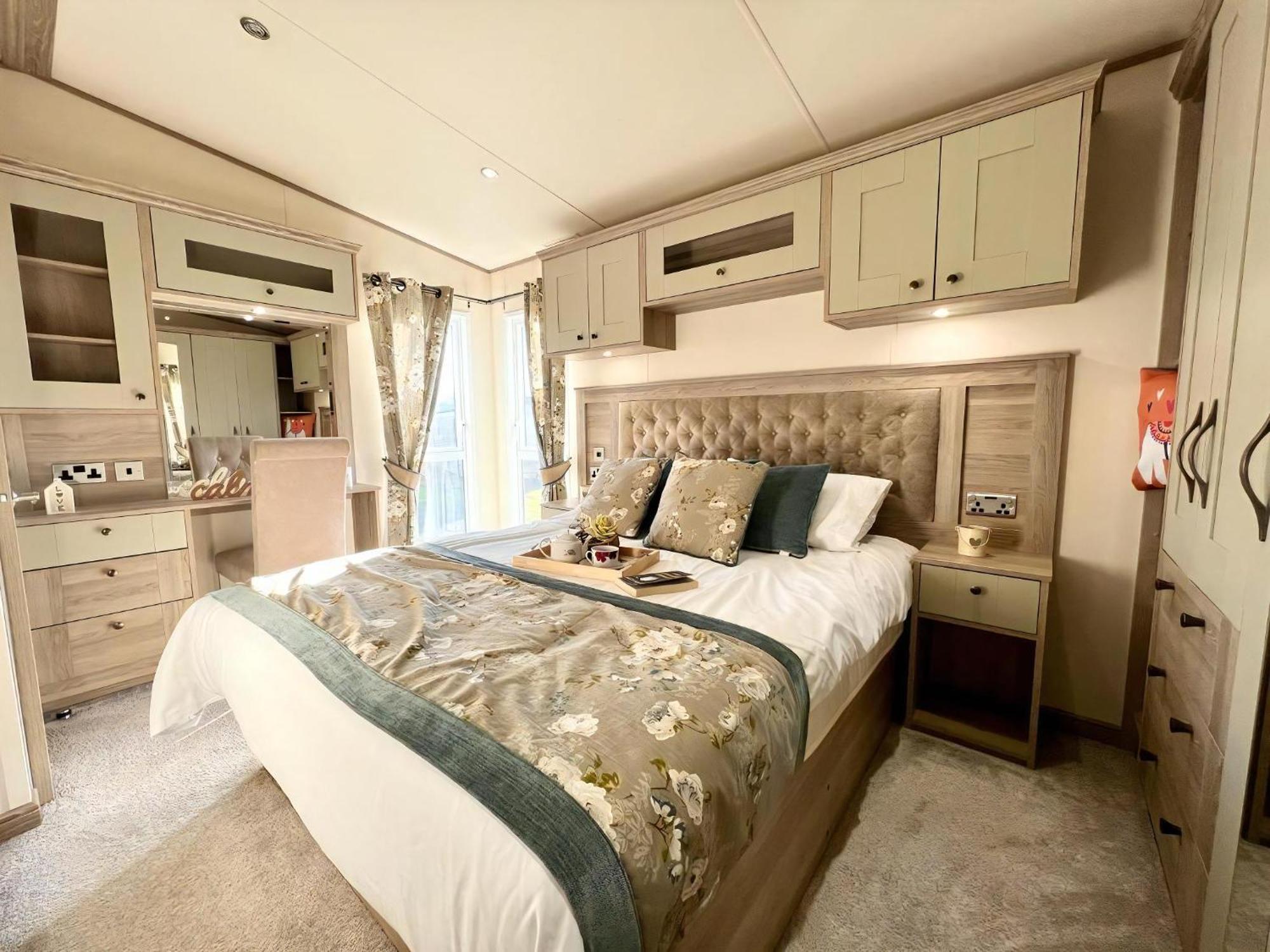 Stunning Caravan With Full Lake View At Southview Holiday Park Ref 33004Ml Skegness Εξωτερικό φωτογραφία