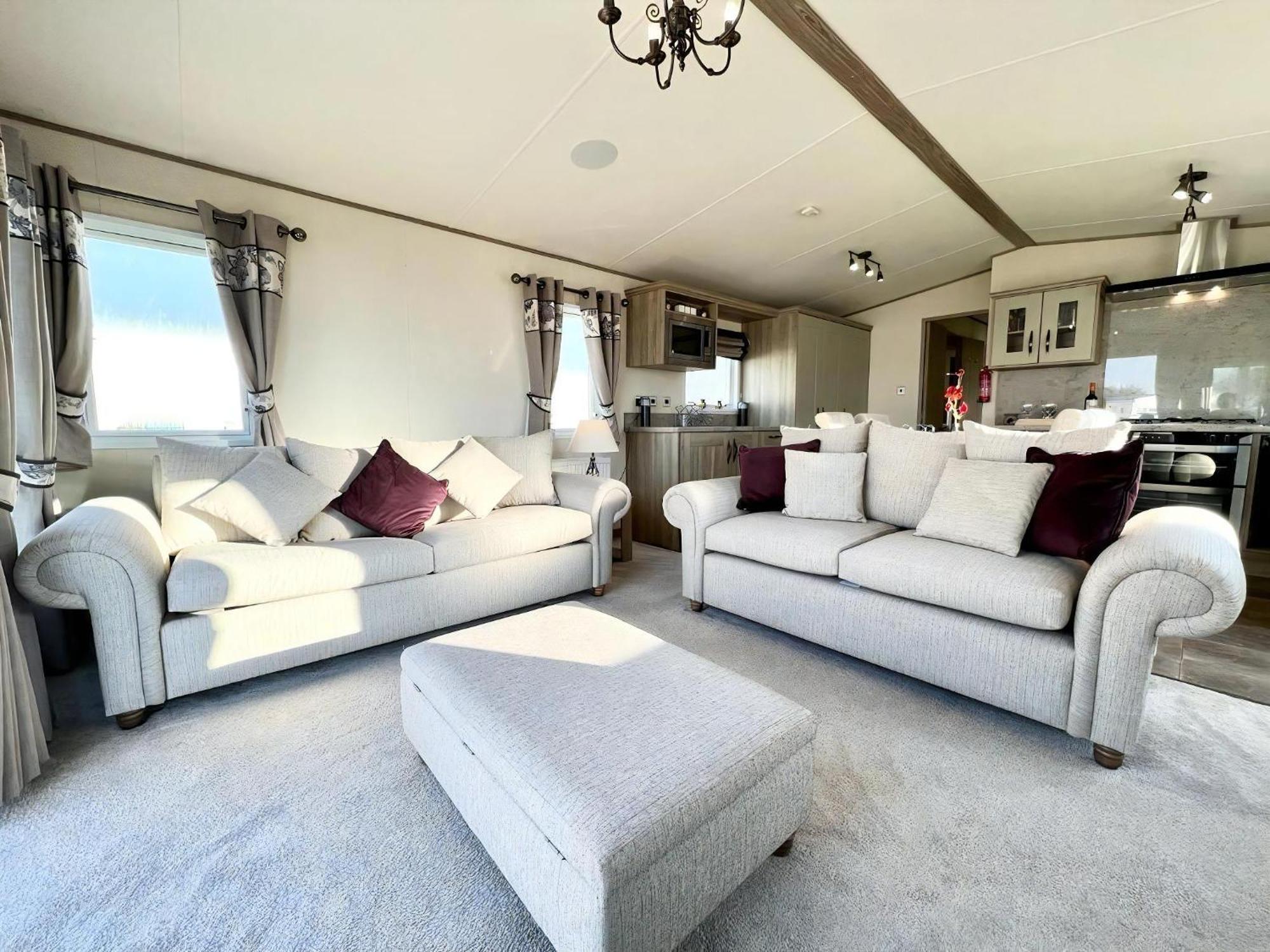 Stunning Caravan With Full Lake View At Southview Holiday Park Ref 33004Ml Skegness Εξωτερικό φωτογραφία